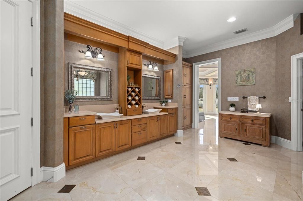 For Sale: $4,500,000 (5 beds, 5 baths, 9018 Square Feet)