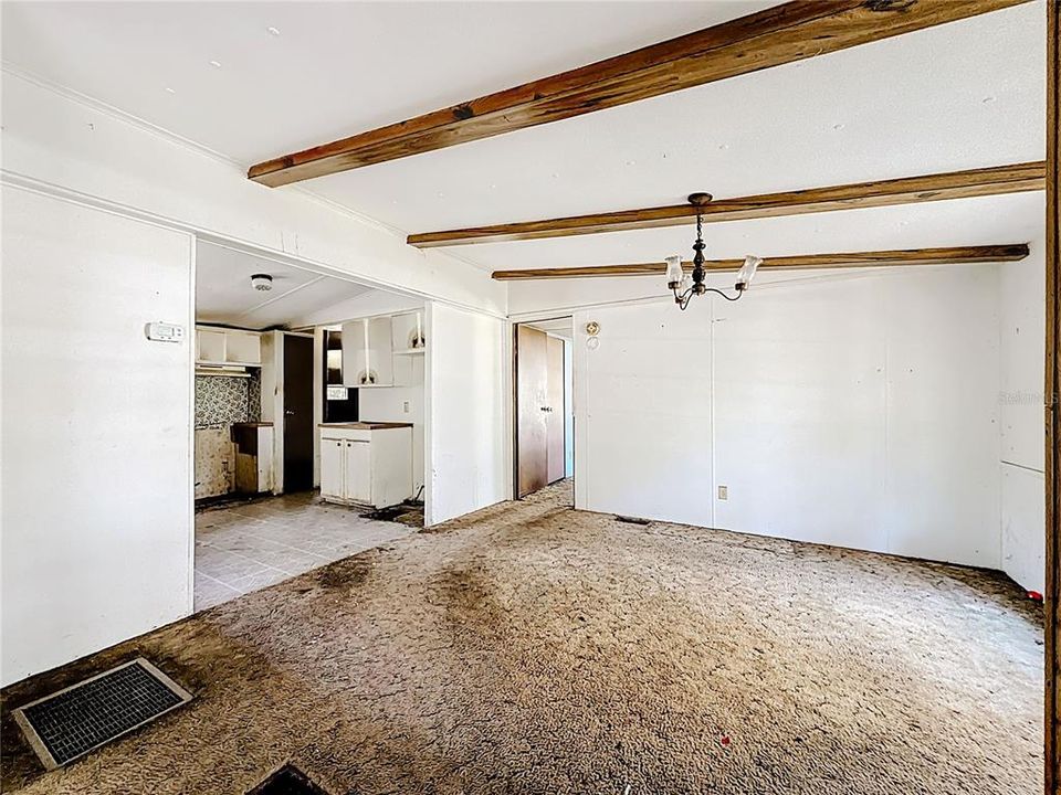 待售: $69,950 (4 贝兹, 2 浴室, 1560 平方英尺)