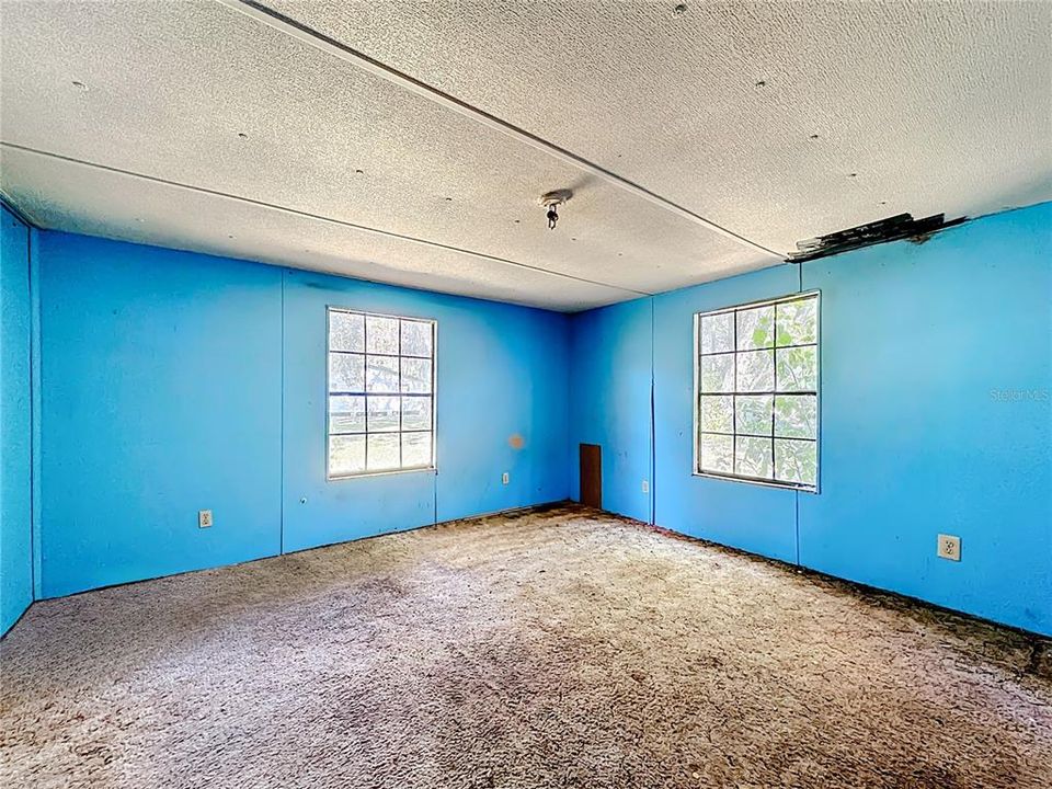 待售: $69,950 (4 贝兹, 2 浴室, 1560 平方英尺)