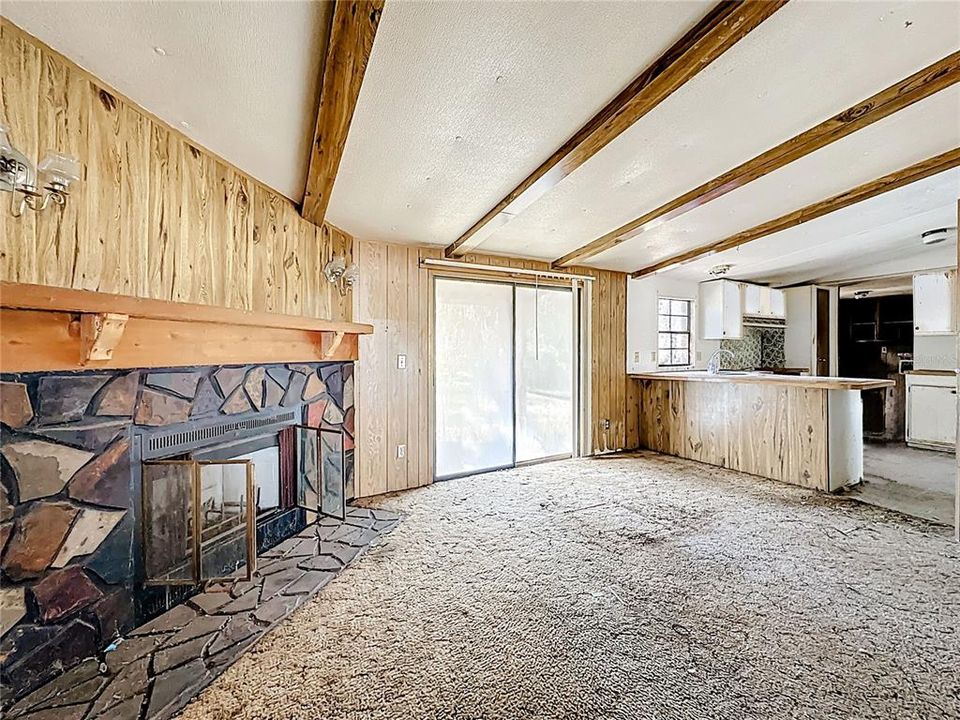 待售: $69,950 (4 贝兹, 2 浴室, 1560 平方英尺)