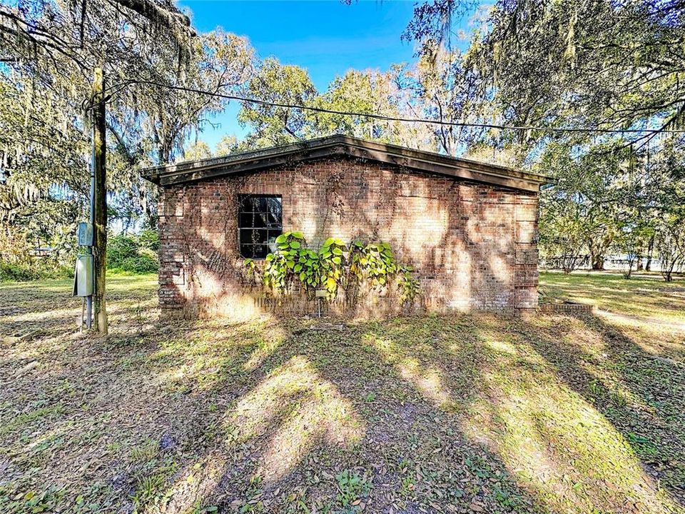 待售: $69,950 (4 贝兹, 2 浴室, 1560 平方英尺)