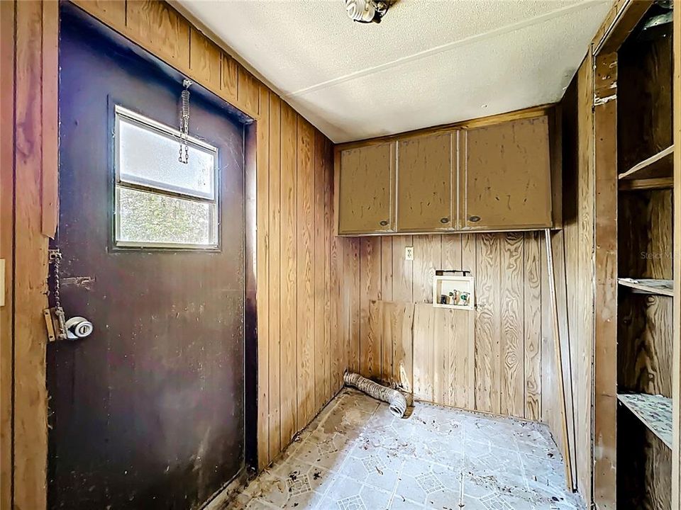 待售: $69,950 (4 贝兹, 2 浴室, 1560 平方英尺)