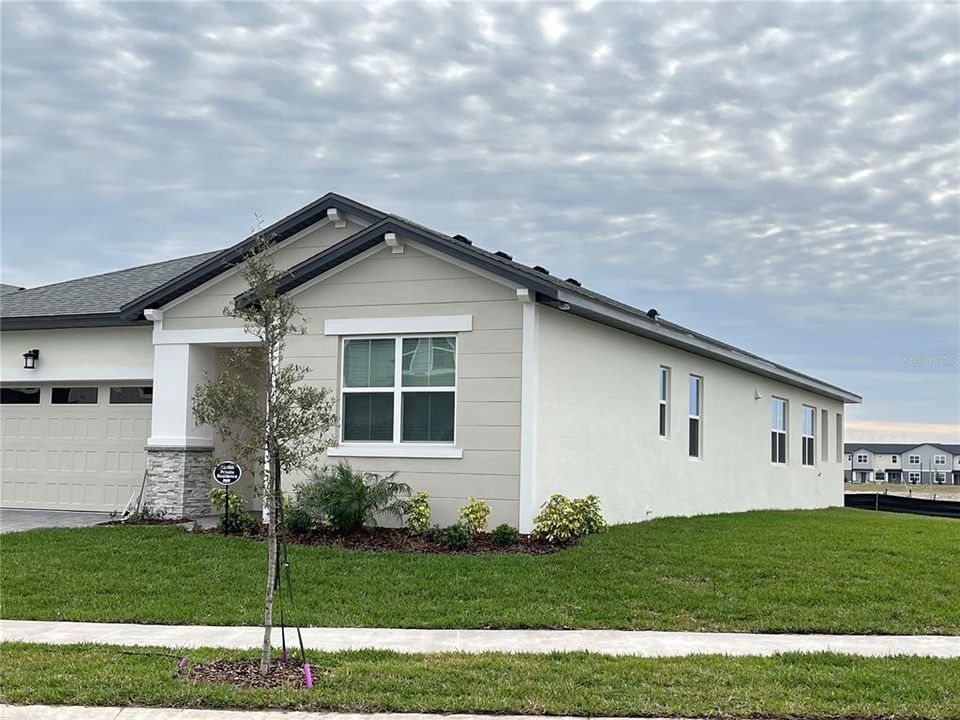 For Rent: $2,800 (4 beds, 3 baths, 2173 Square Feet)