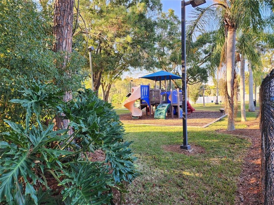 For Sale: $323,000 (3 beds, 2 baths, 1204 Square Feet)