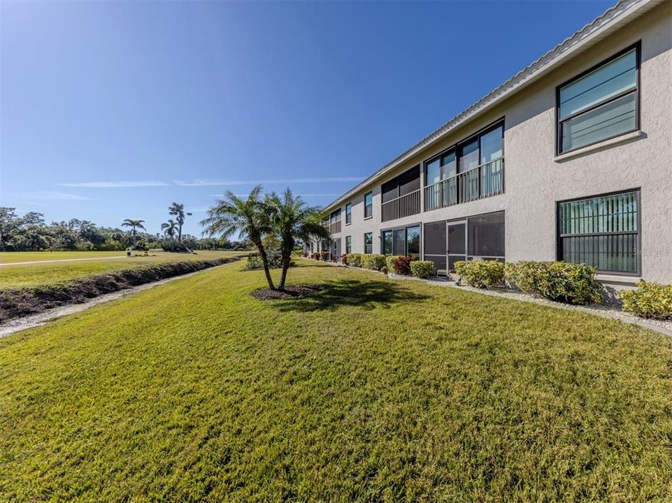 На продажу: $239,900 (2 спален, 2 ванн, 1073 Квадратных фут)