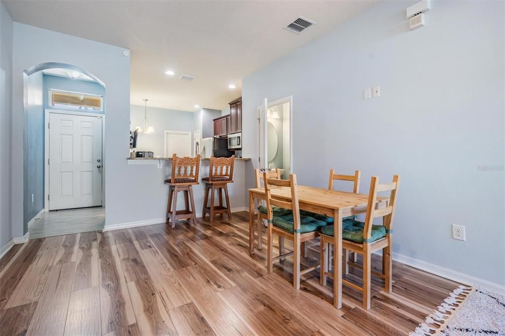 For Sale: $259,999 (2 beds, 2 baths, 1536 Square Feet)