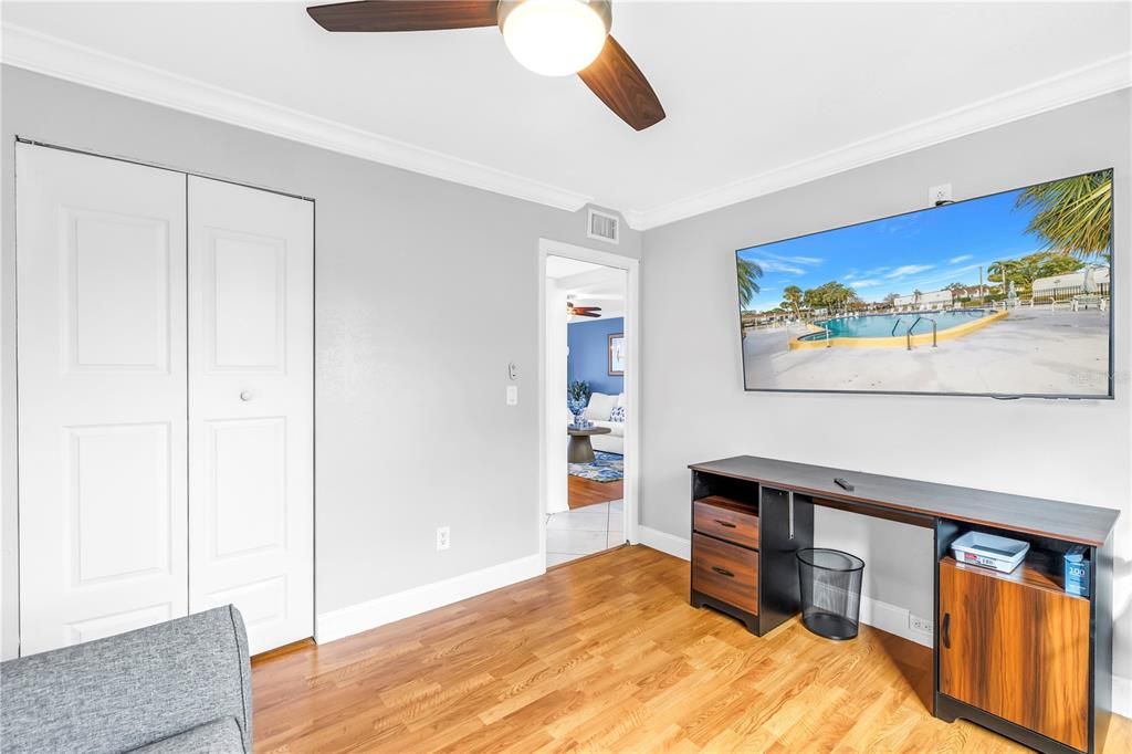 На продажу: $159,900 (2 спален, 1 ванн, 805 Квадратных фут)