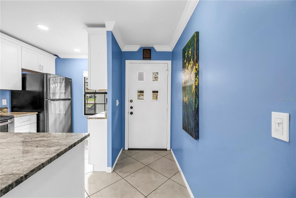 На продажу: $159,900 (2 спален, 1 ванн, 805 Квадратных фут)