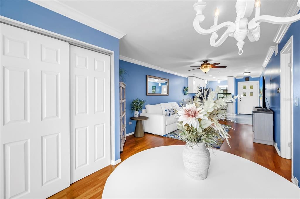 На продажу: $159,900 (2 спален, 1 ванн, 805 Квадратных фут)