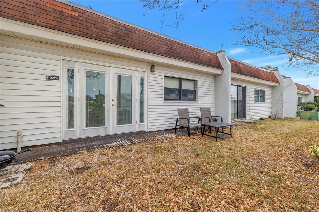 На продажу: $159,900 (2 спален, 1 ванн, 805 Квадратных фут)