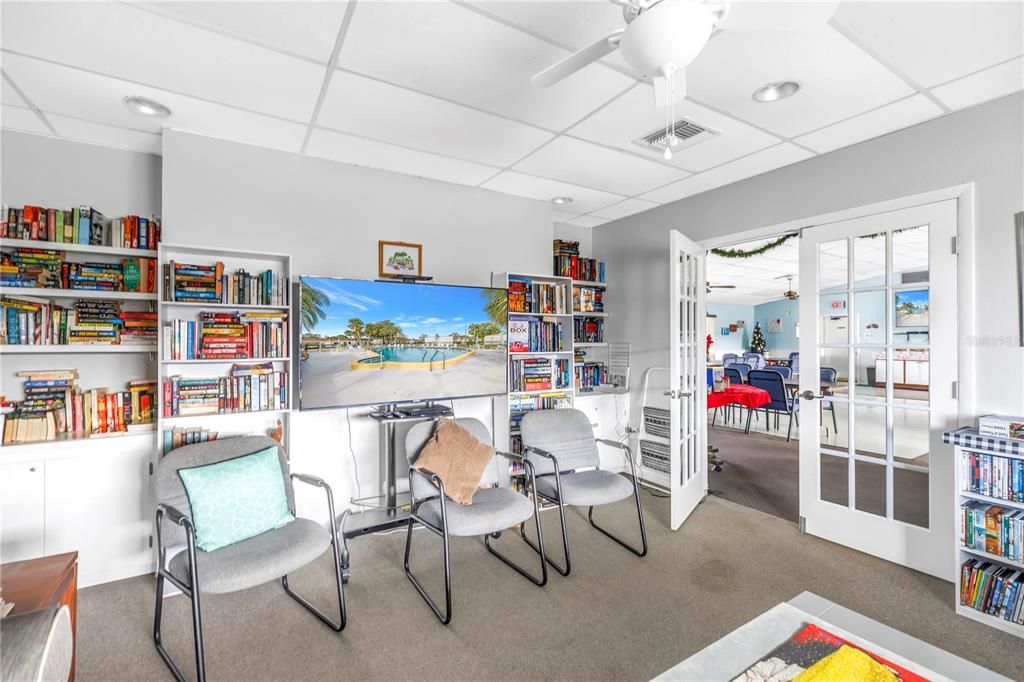 На продажу: $159,900 (2 спален, 1 ванн, 805 Квадратных фут)