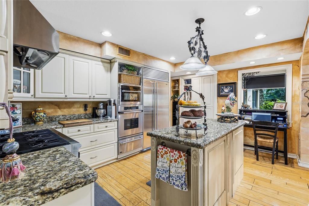 For Sale: $949,900 (4 beds, 3 baths, 3505 Square Feet)