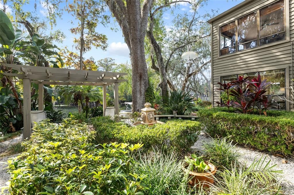 For Sale: $949,900 (4 beds, 3 baths, 3505 Square Feet)