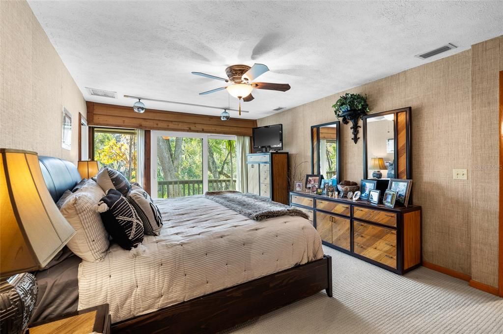 For Sale: $949,900 (4 beds, 3 baths, 3505 Square Feet)