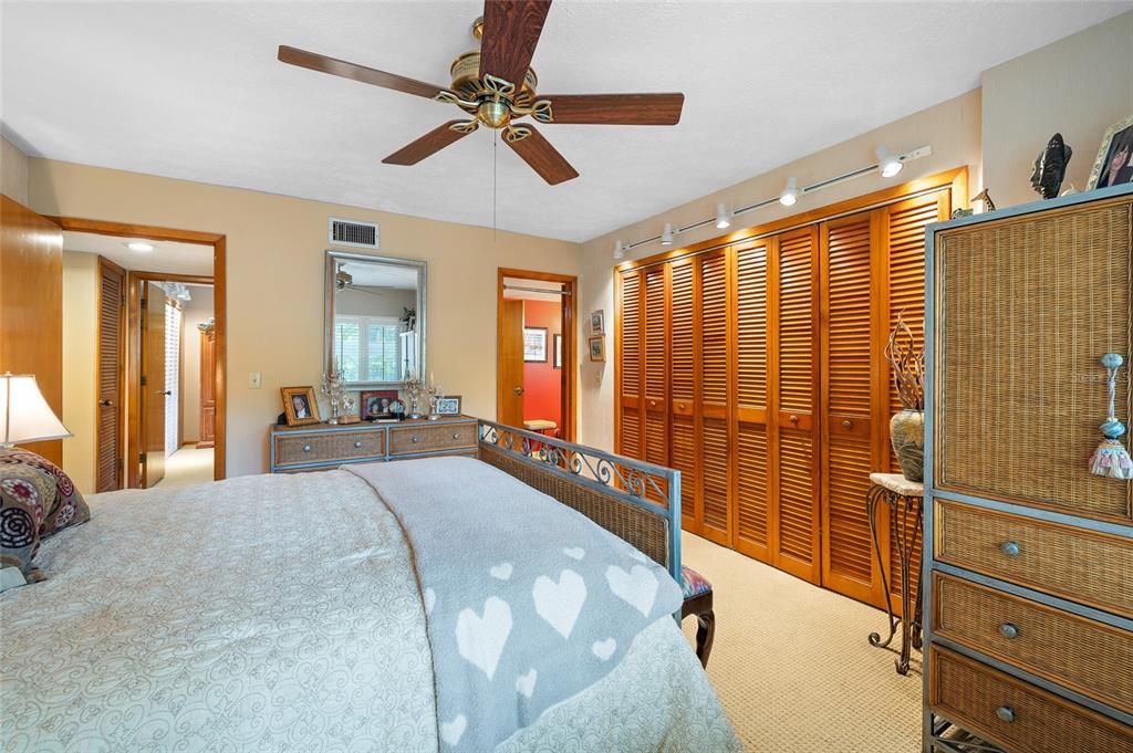 For Sale: $949,900 (4 beds, 3 baths, 3505 Square Feet)