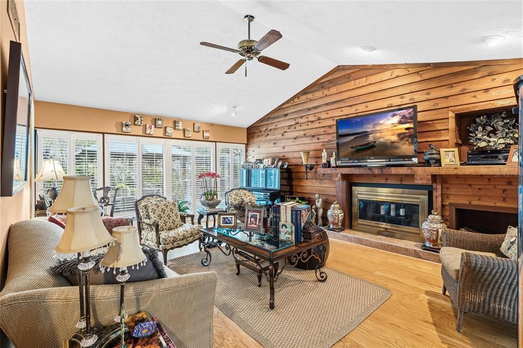 For Sale: $949,900 (4 beds, 3 baths, 3505 Square Feet)