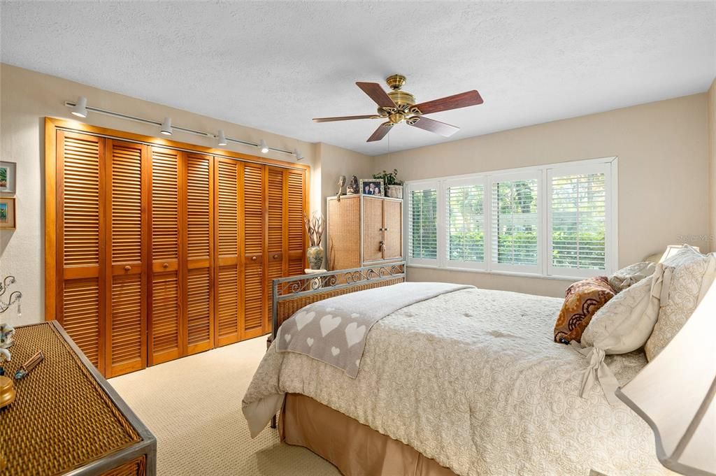 For Sale: $949,900 (4 beds, 3 baths, 3505 Square Feet)