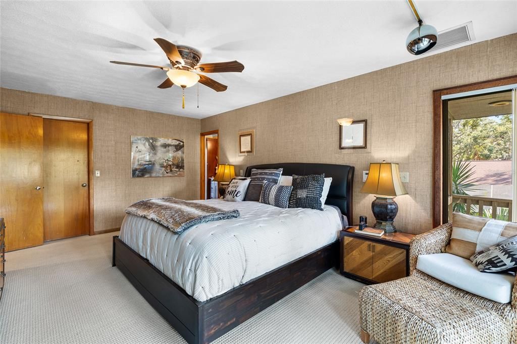 For Sale: $949,900 (4 beds, 3 baths, 3505 Square Feet)