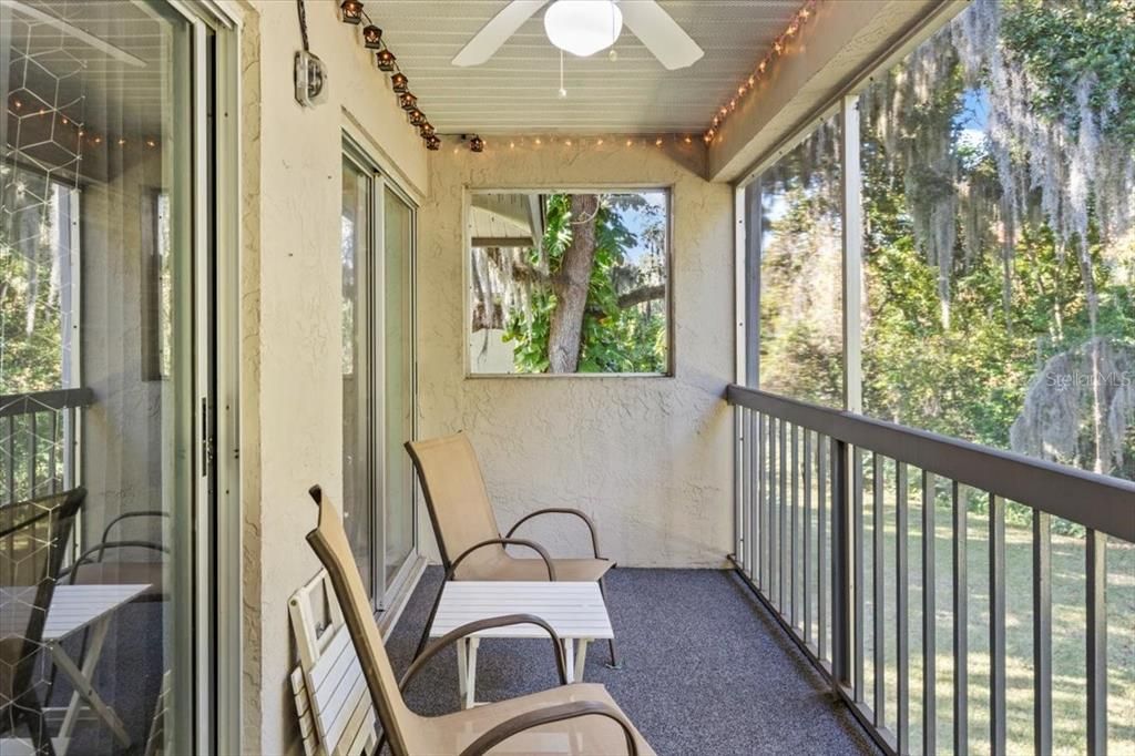 На продажу: $199,900 (2 спален, 2 ванн, 1083 Квадратных фут)