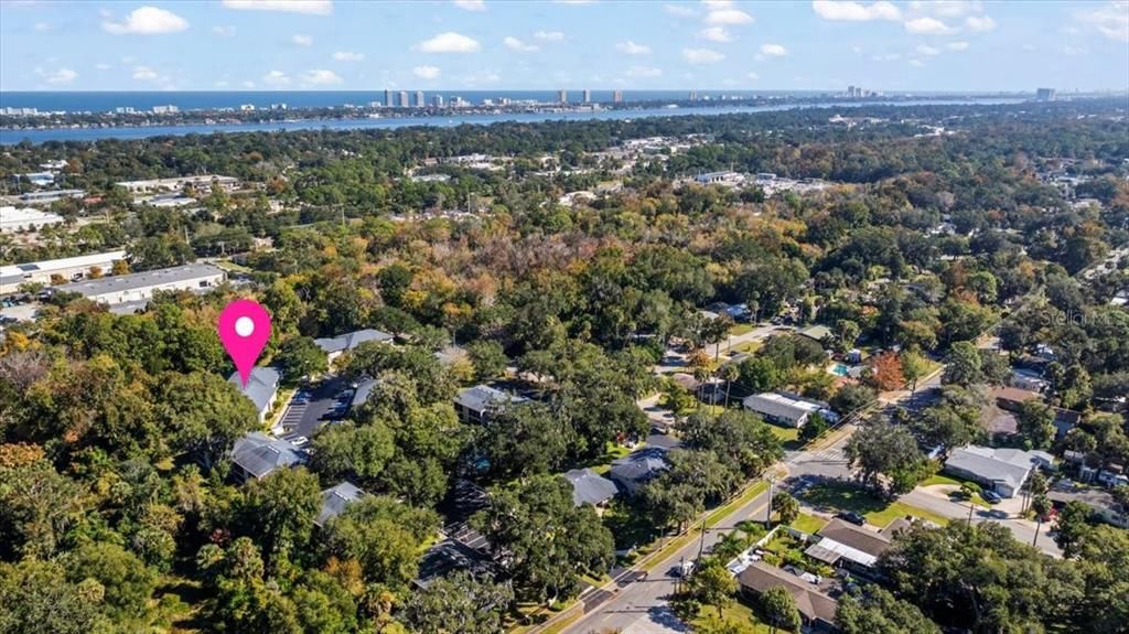 На продажу: $199,900 (2 спален, 2 ванн, 1083 Квадратных фут)