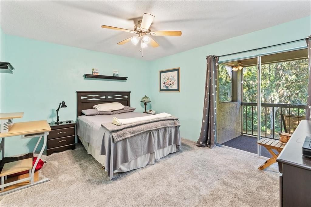 На продажу: $199,900 (2 спален, 2 ванн, 1083 Квадратных фут)