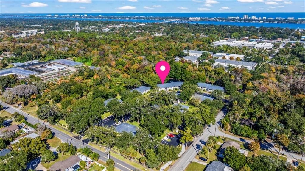 На продажу: $199,900 (2 спален, 2 ванн, 1083 Квадратных фут)