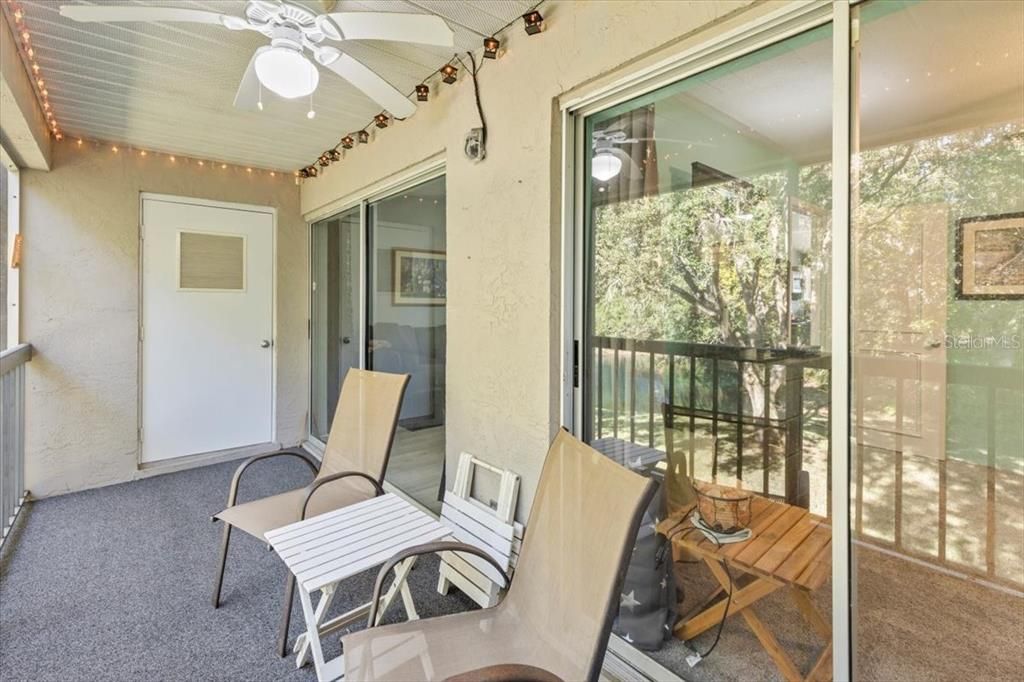 На продажу: $199,900 (2 спален, 2 ванн, 1083 Квадратных фут)