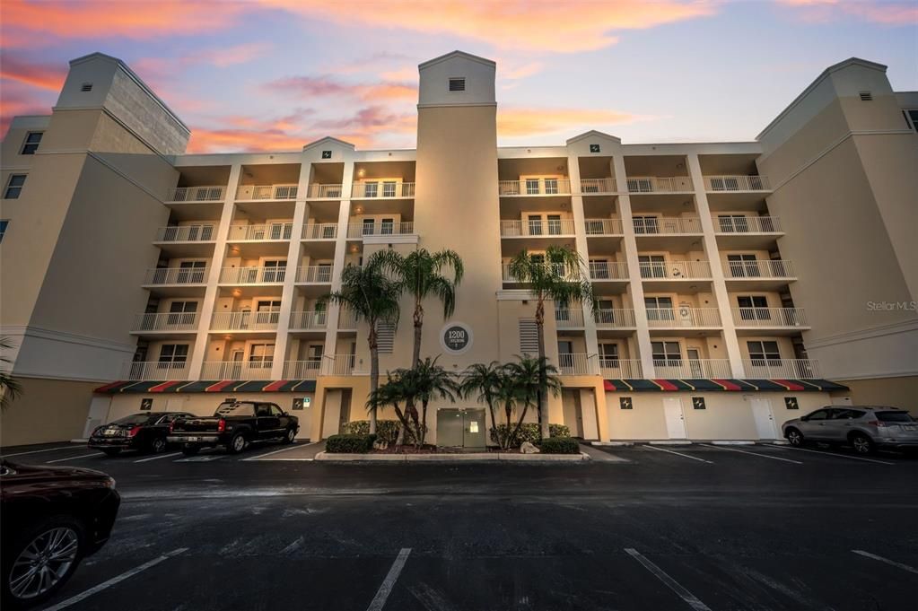 For Sale: $369,000 (2 beds, 2 baths, 1320 Square Feet)