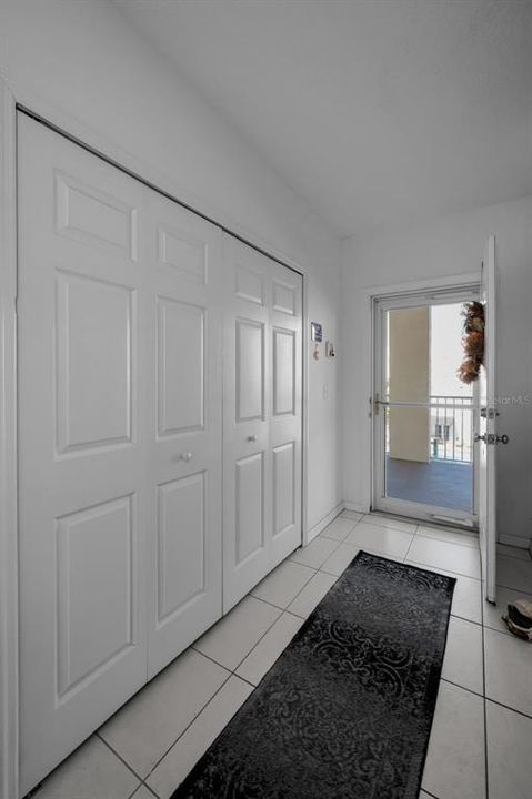 For Sale: $369,000 (2 beds, 2 baths, 1320 Square Feet)