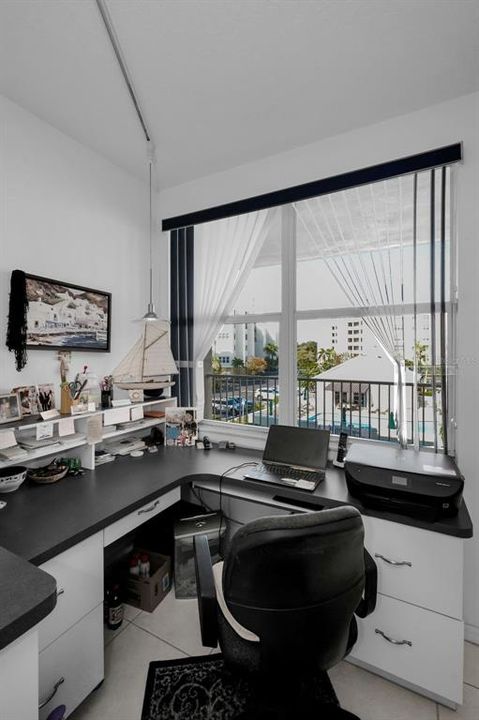 For Sale: $369,000 (2 beds, 2 baths, 1320 Square Feet)