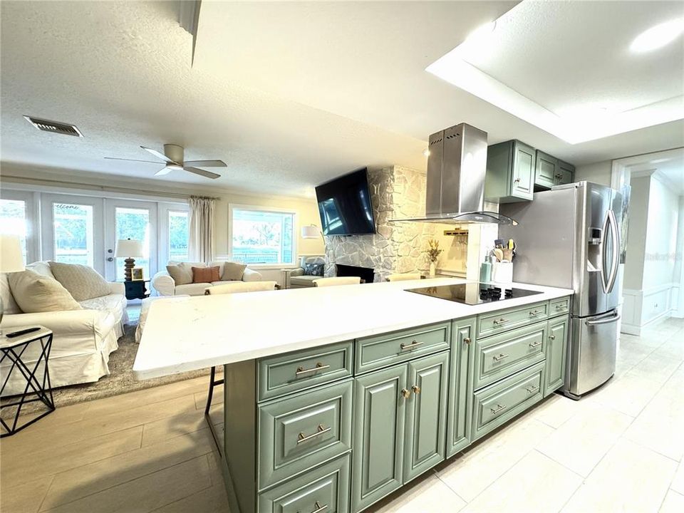 For Rent: $3,500 (3 beds, 2 baths, 2114 Square Feet)