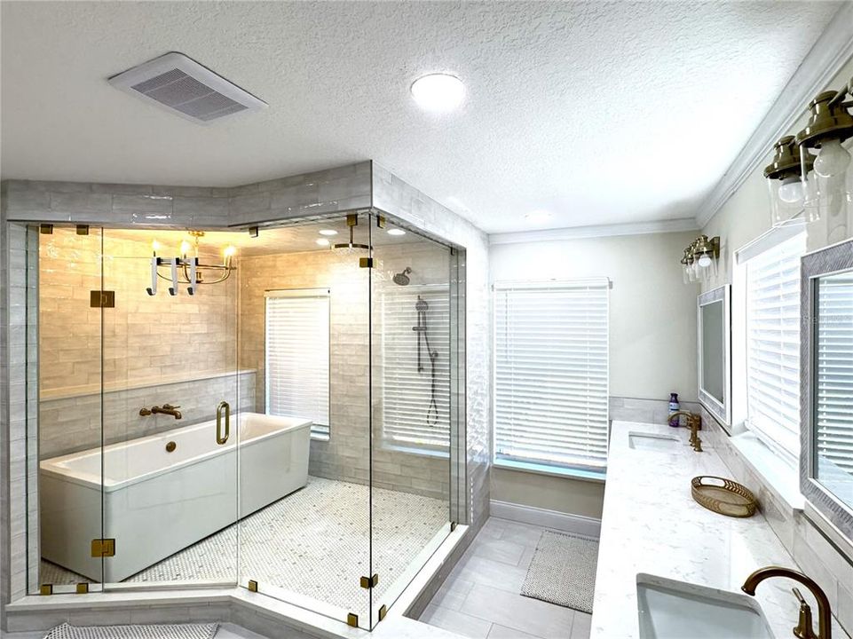 For Rent: $3,500 (3 beds, 2 baths, 2114 Square Feet)