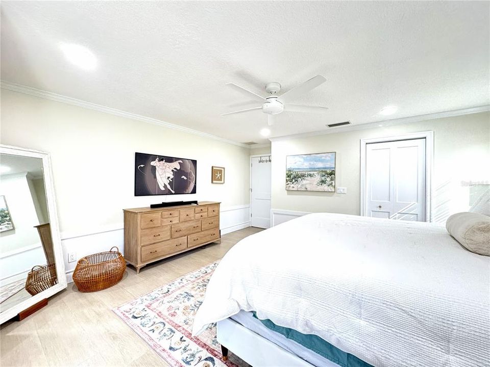 For Rent: $3,500 (3 beds, 2 baths, 2114 Square Feet)