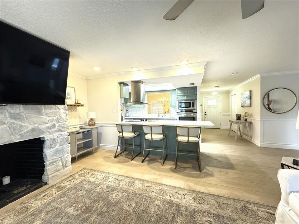 For Rent: $3,500 (3 beds, 2 baths, 2114 Square Feet)