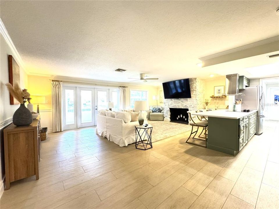 For Rent: $3,500 (3 beds, 2 baths, 2114 Square Feet)