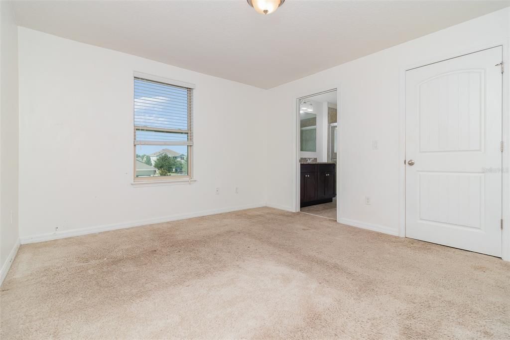 Под контрактом: $365,000 (3 спален, 2 ванн, 1568 Квадратных фут)