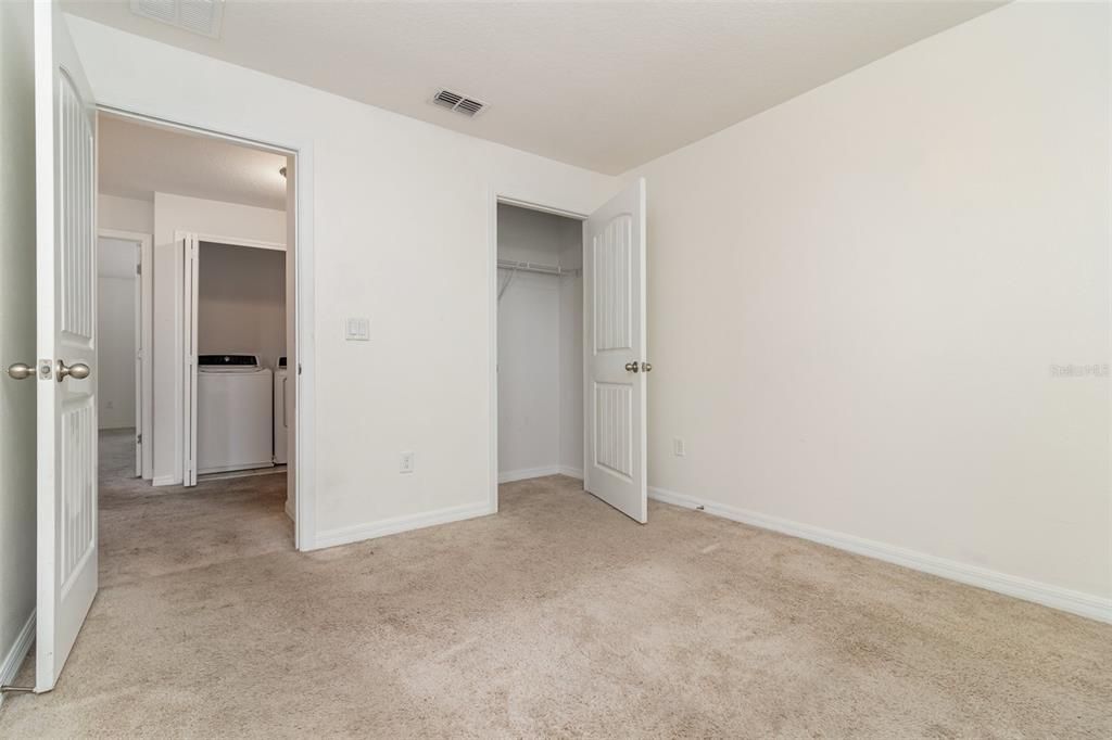 Под контрактом: $365,000 (3 спален, 2 ванн, 1568 Квадратных фут)