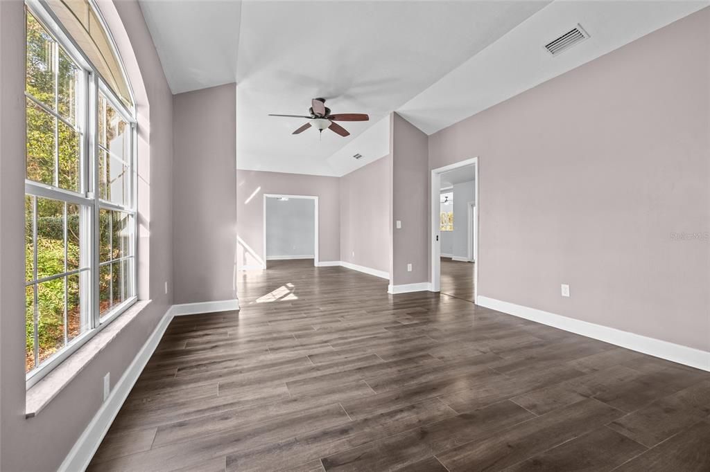 待售: $749,000 (4 贝兹, 3 浴室, 3293 平方英尺)