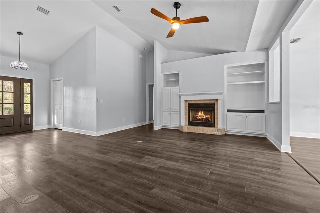 待售: $749,000 (4 贝兹, 3 浴室, 3293 平方英尺)