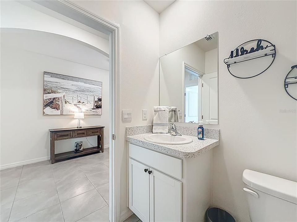 Active With Contract: $265,000 (3 beds, 2 baths, 1672 Square Feet)