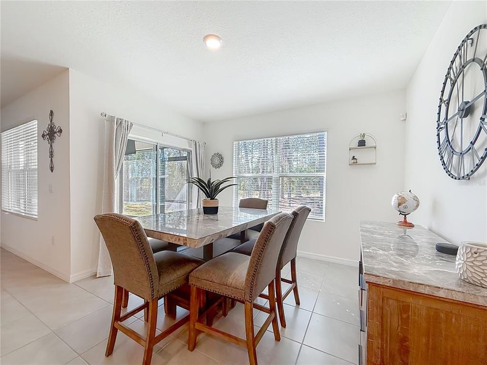 Active With Contract: $265,000 (3 beds, 2 baths, 1672 Square Feet)