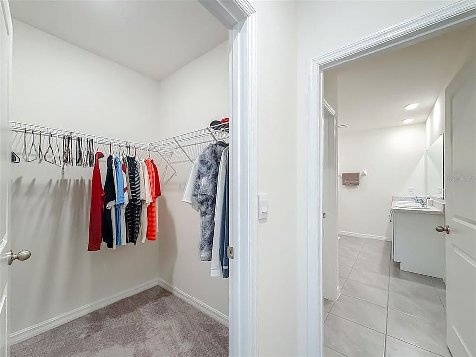 Active With Contract: $265,000 (3 beds, 2 baths, 1672 Square Feet)