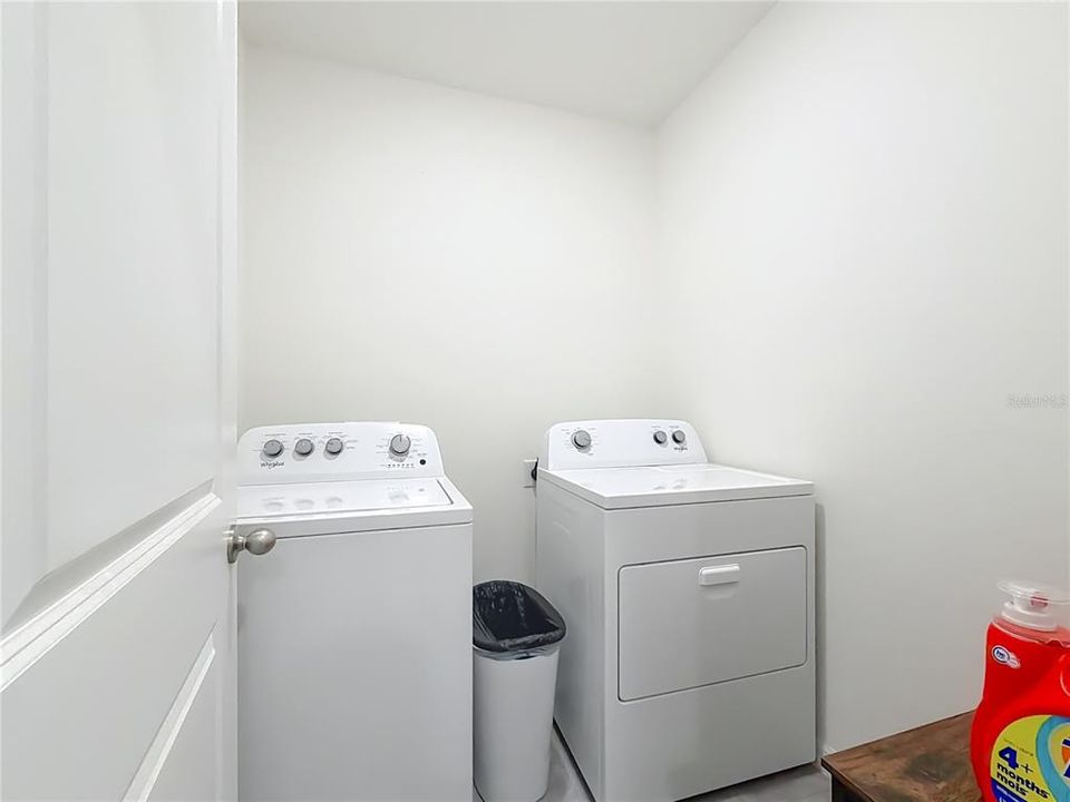 Active With Contract: $265,000 (3 beds, 2 baths, 1672 Square Feet)