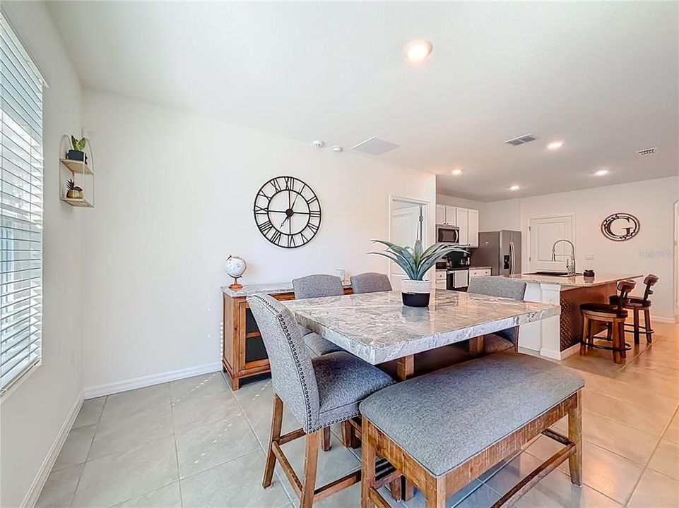 Active With Contract: $265,000 (3 beds, 2 baths, 1672 Square Feet)