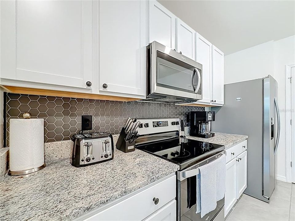 Active With Contract: $265,000 (3 beds, 2 baths, 1672 Square Feet)