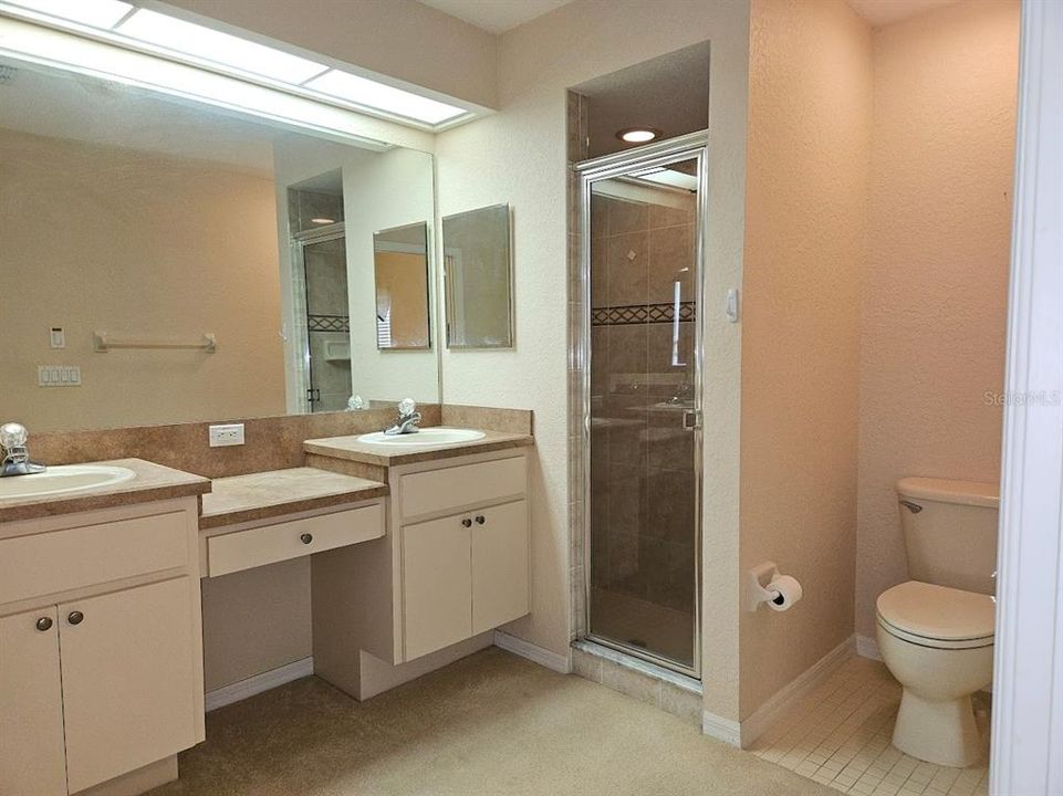 待售: $275,000 (3 贝兹, 2 浴室, 1832 平方英尺)