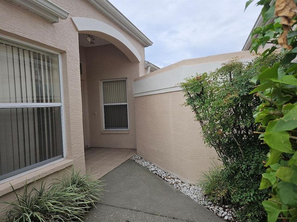 待售: $275,000 (3 贝兹, 2 浴室, 1832 平方英尺)