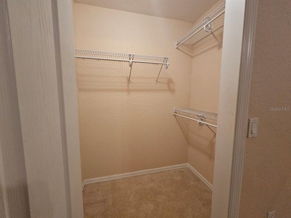 待售: $275,000 (3 贝兹, 2 浴室, 1832 平方英尺)