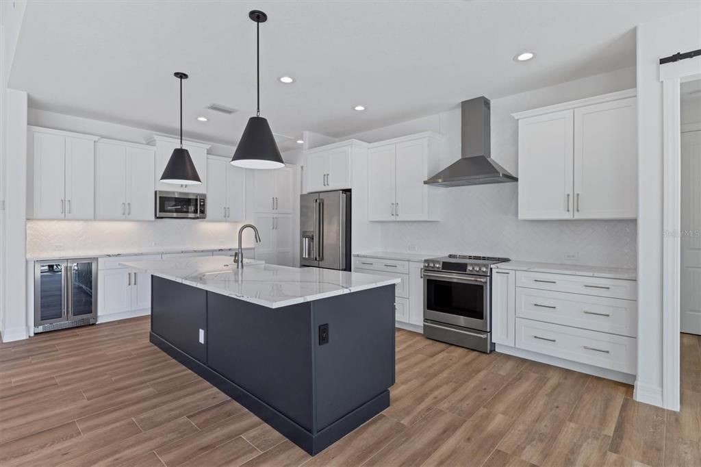 For Sale: $789,900 (3 beds, 2 baths, 2116 Square Feet)