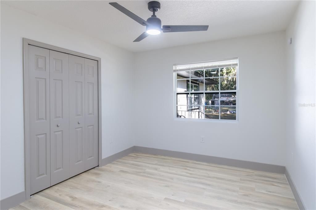 На продажу: $320,000 (4 спален, 2 ванн, 1808 Квадратных фут)